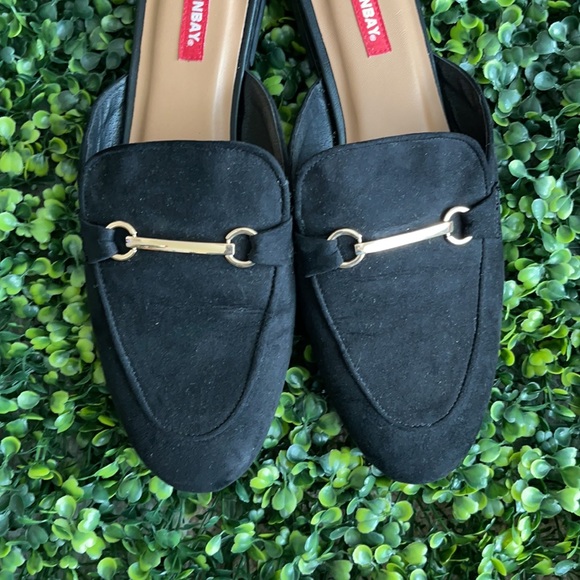Unionbay Mule Shoes - Picture 2 of 3